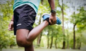 Lire la suite à propos de l’article Sport et Étirements : Le Secret d&rsquo;un Corps Flexible, d&rsquo;un Esprit Zen et d&rsquo;une Productivité Accrue