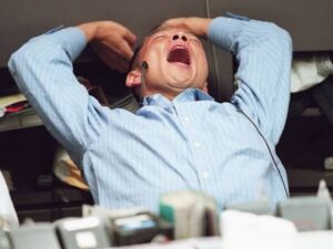 Lire la suite à propos de l’article Le Bâillement : Ses Secrets Révélés pour Booster Votre Cerveau, Productivité et Bien-être