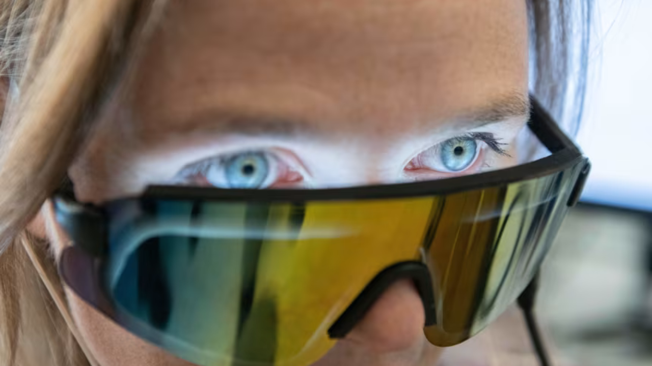 You are currently viewing Lumières clignotantes et Alzheimer : La [Thérapielumineusealzheimer], un nouvel espoir pour la santé cérébrale