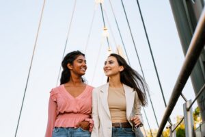 Lire la suite à propos de l’article Décrypter les [Signesnarcissiques] : Ce geste facial subtil qui les révèle en un clin d&rsquo;œil